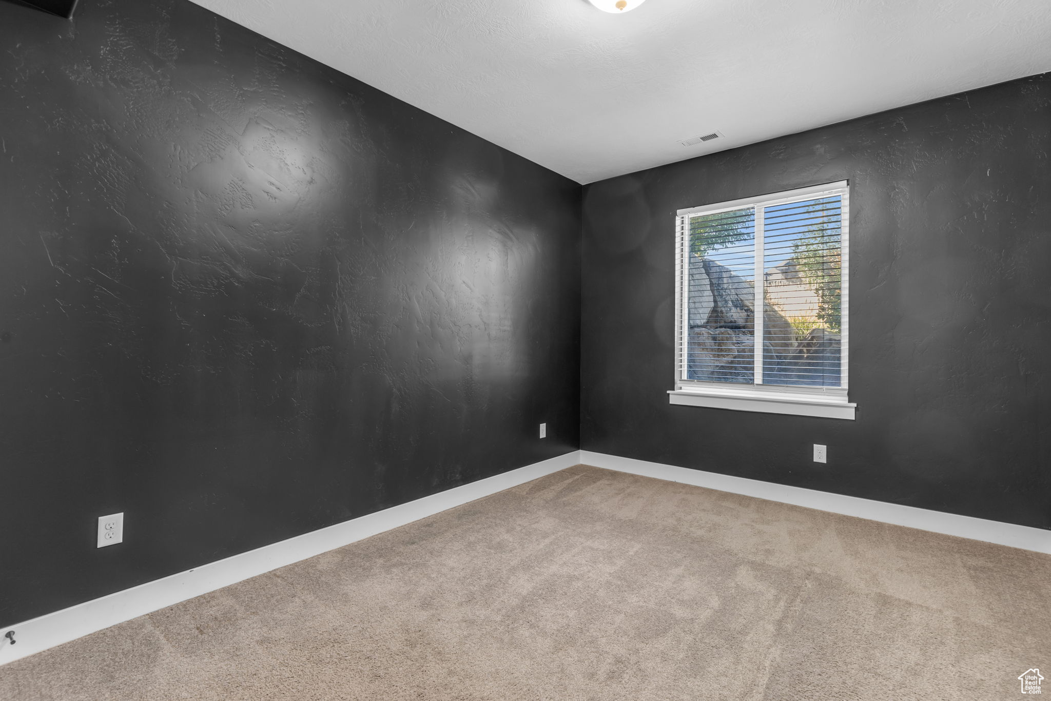 5137 W AMBERMONT DR