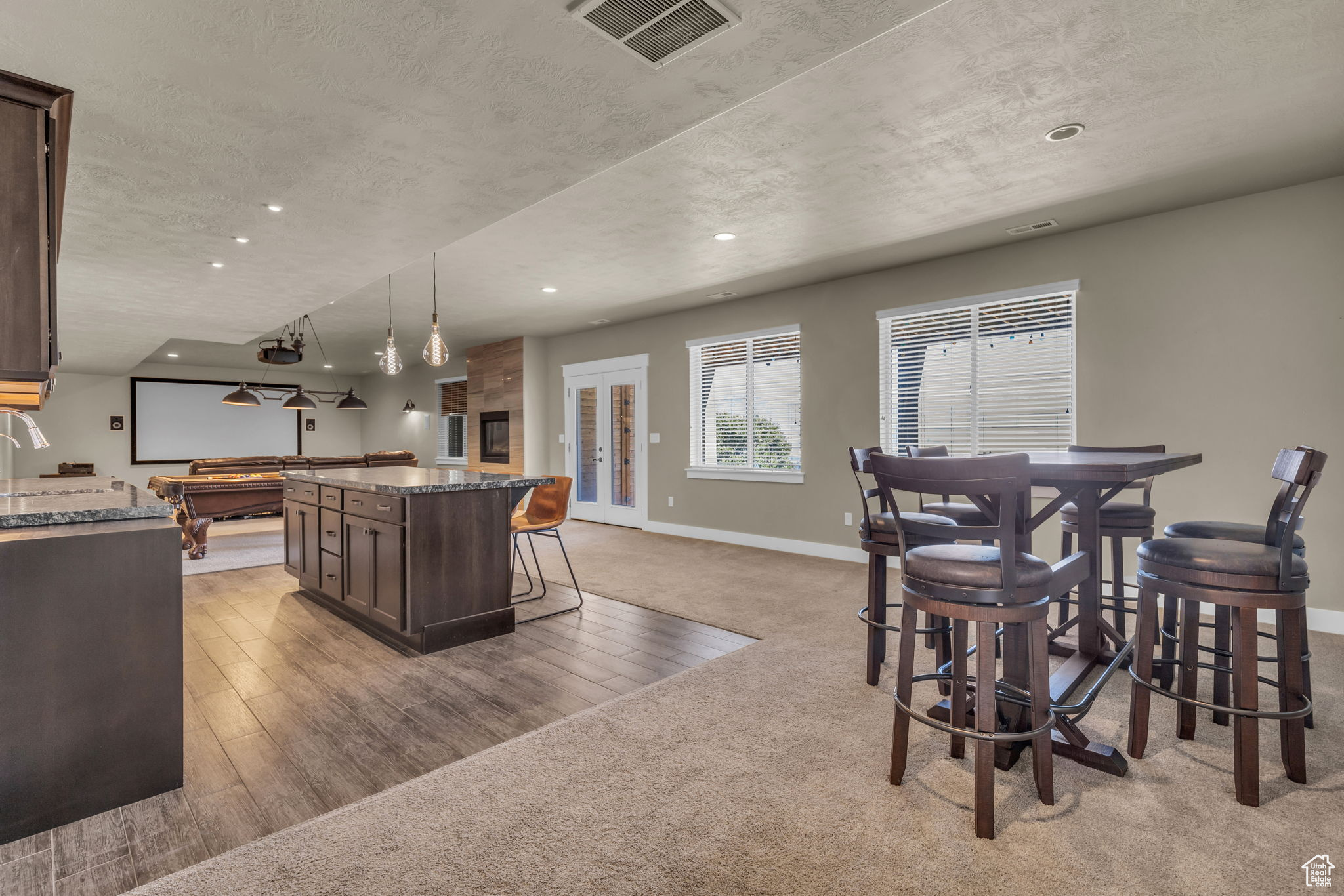 5137 W AMBERMONT DR