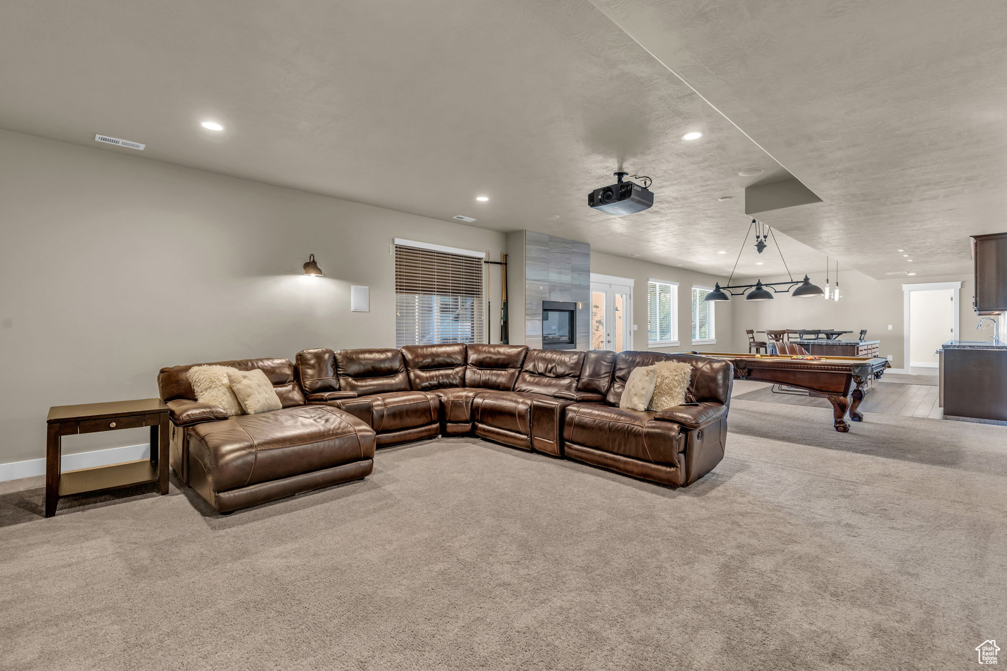 5137 W AMBERMONT DR