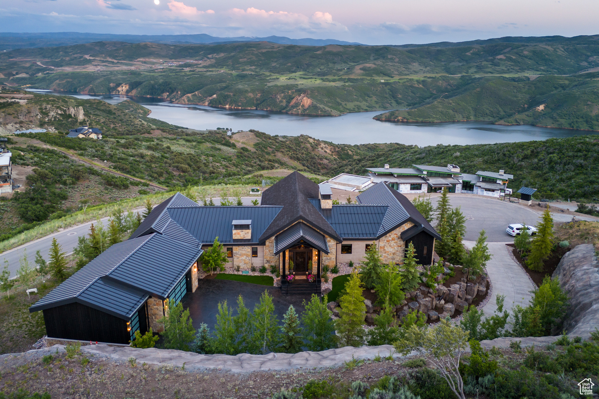 9233 CLOUD REST COURT