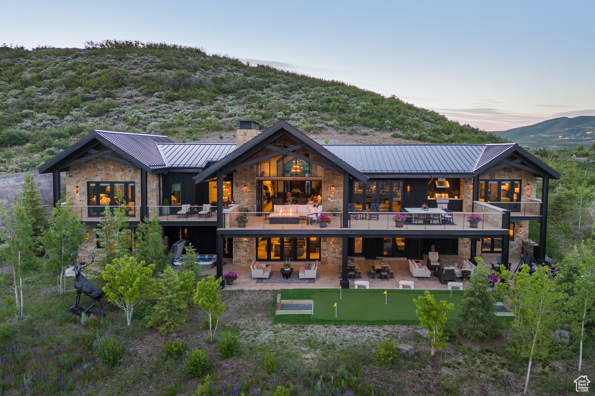 9233 CLOUD REST COURT