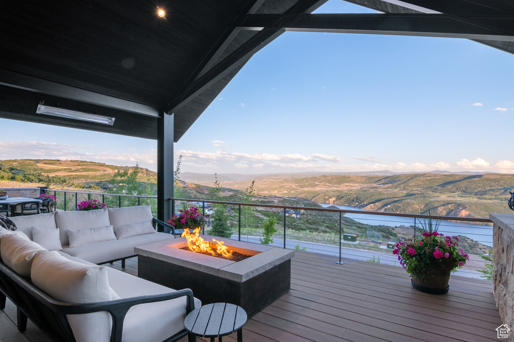 9233 CLOUD REST COURT