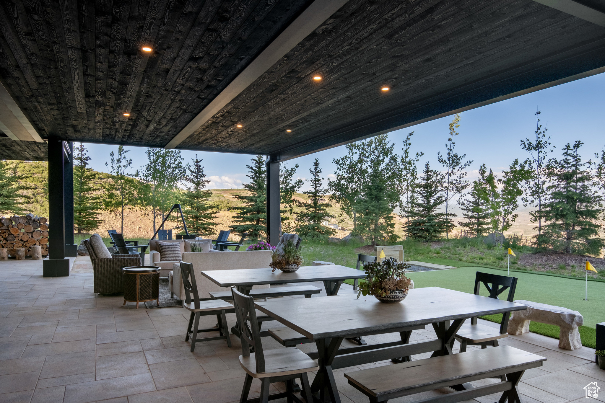 9233 CLOUD REST COURT