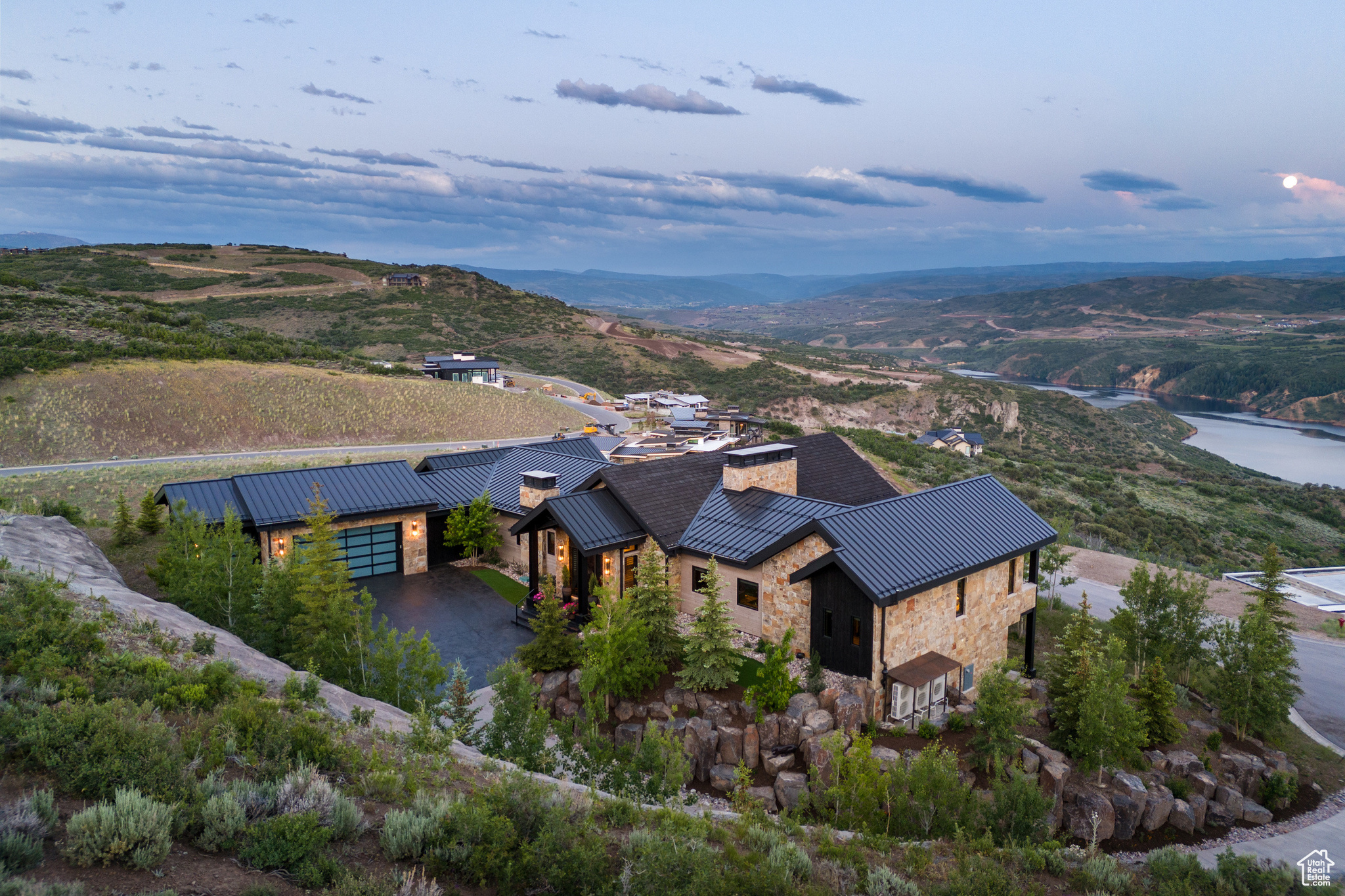 9233 CLOUD REST COURT