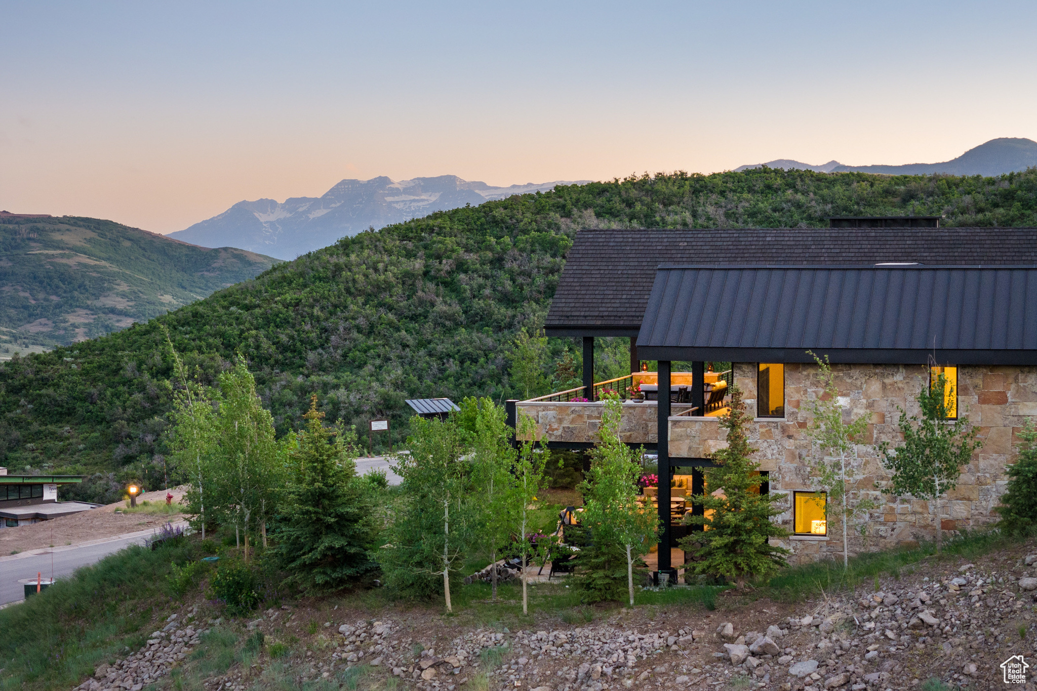 9233 CLOUD REST COURT