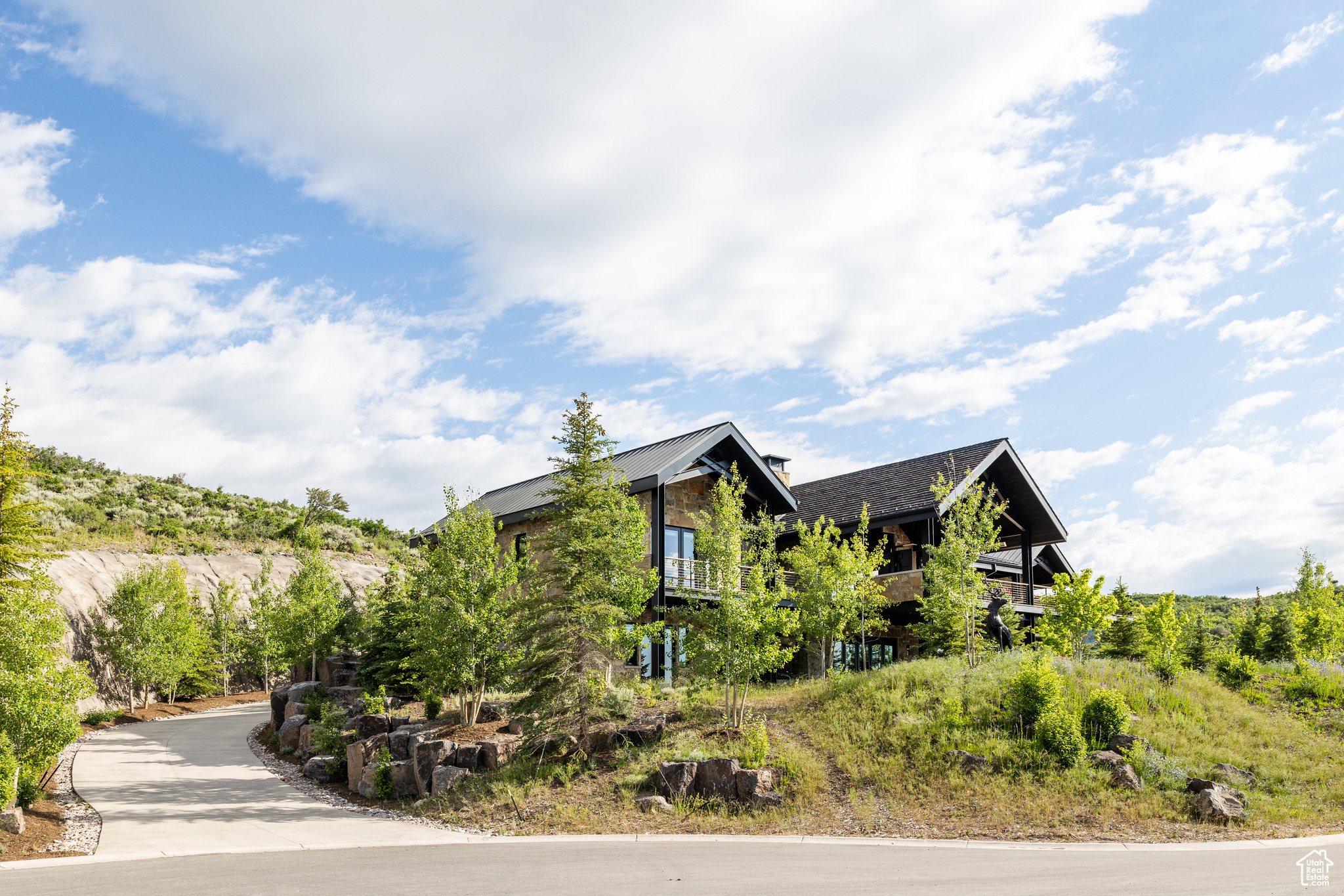 9233 CLOUD REST COURT