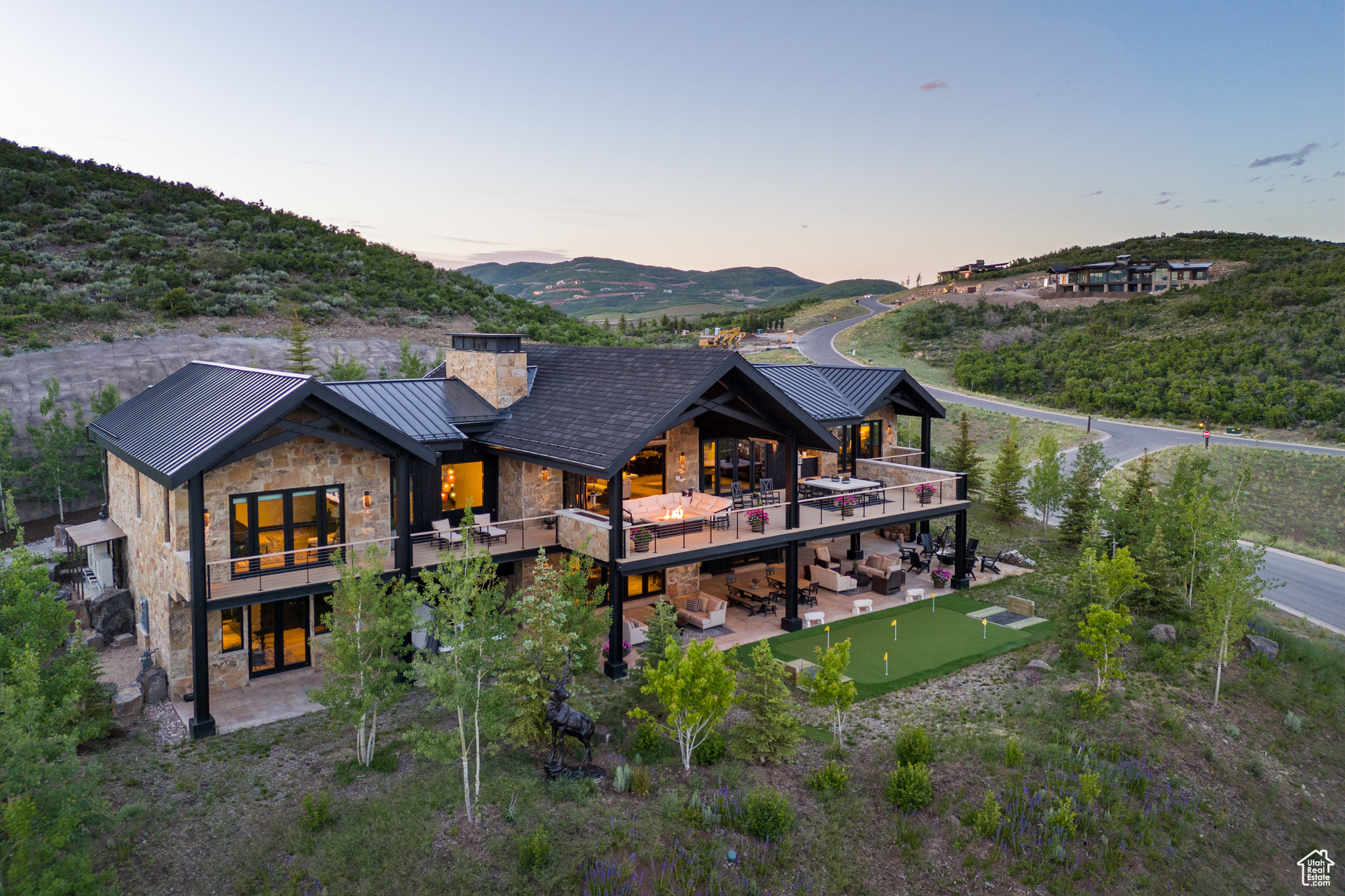 9233 CLOUD REST COURT