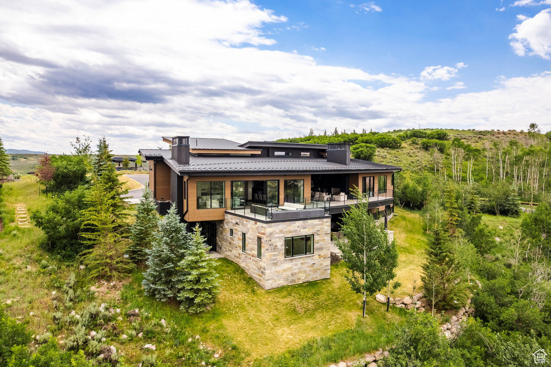 3699 E ASPEN PT