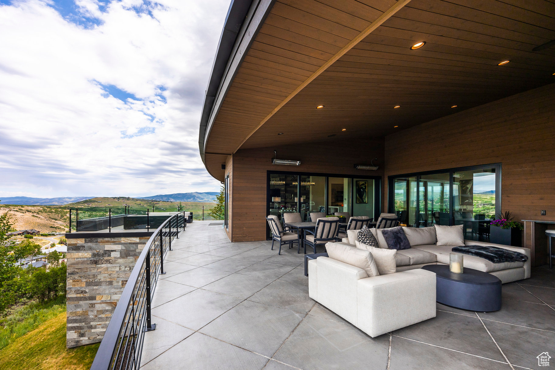 3699 E ASPEN PT
