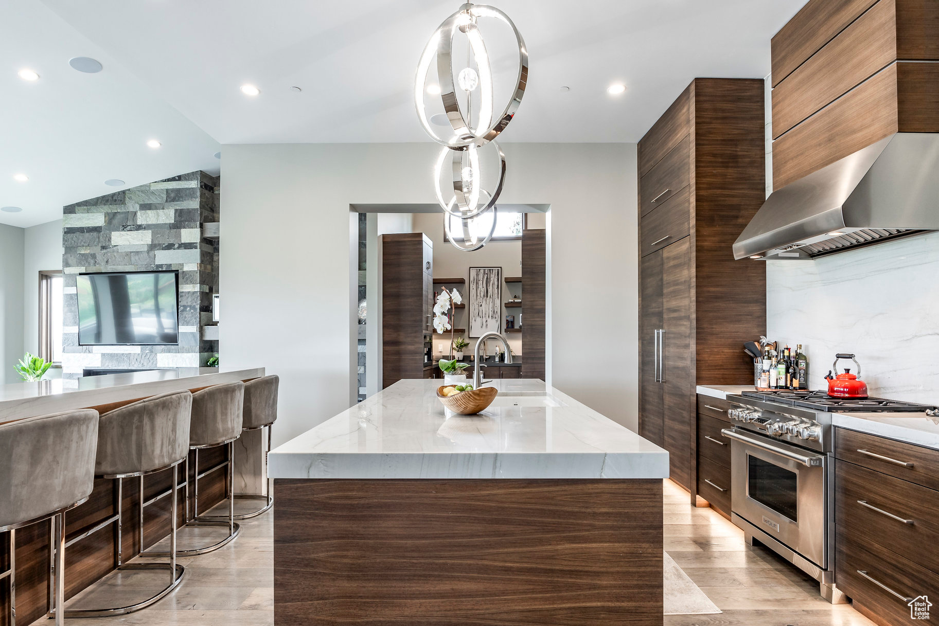 3699 E ASPEN PT