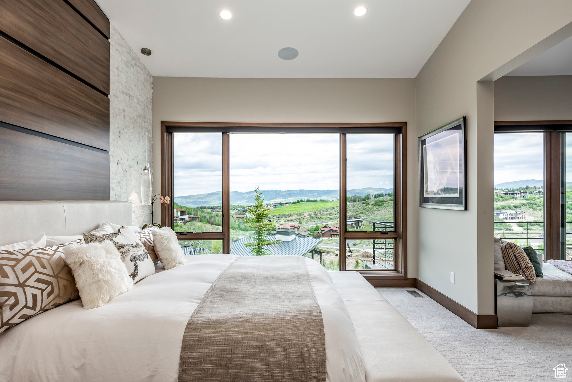 3699 E ASPEN PT