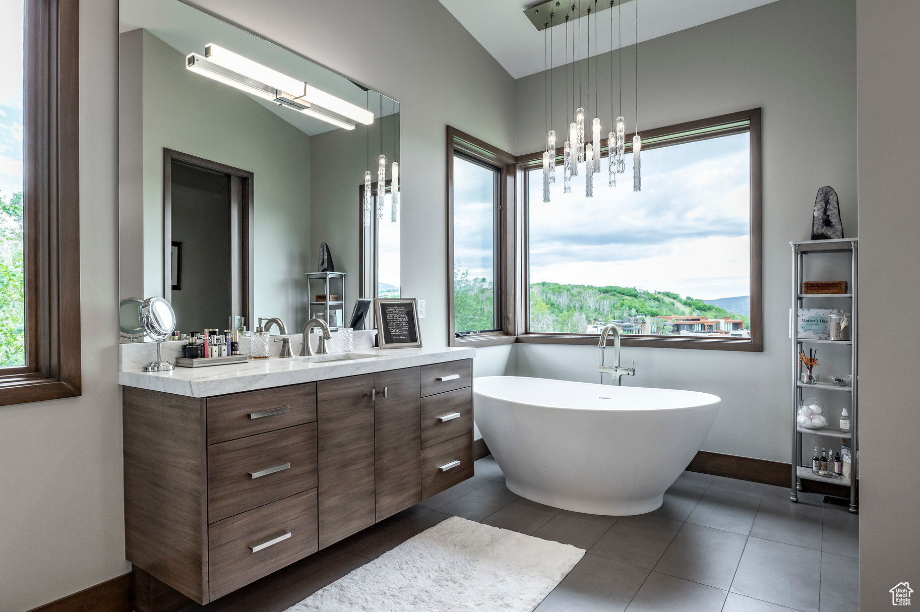 3699 E ASPEN PT