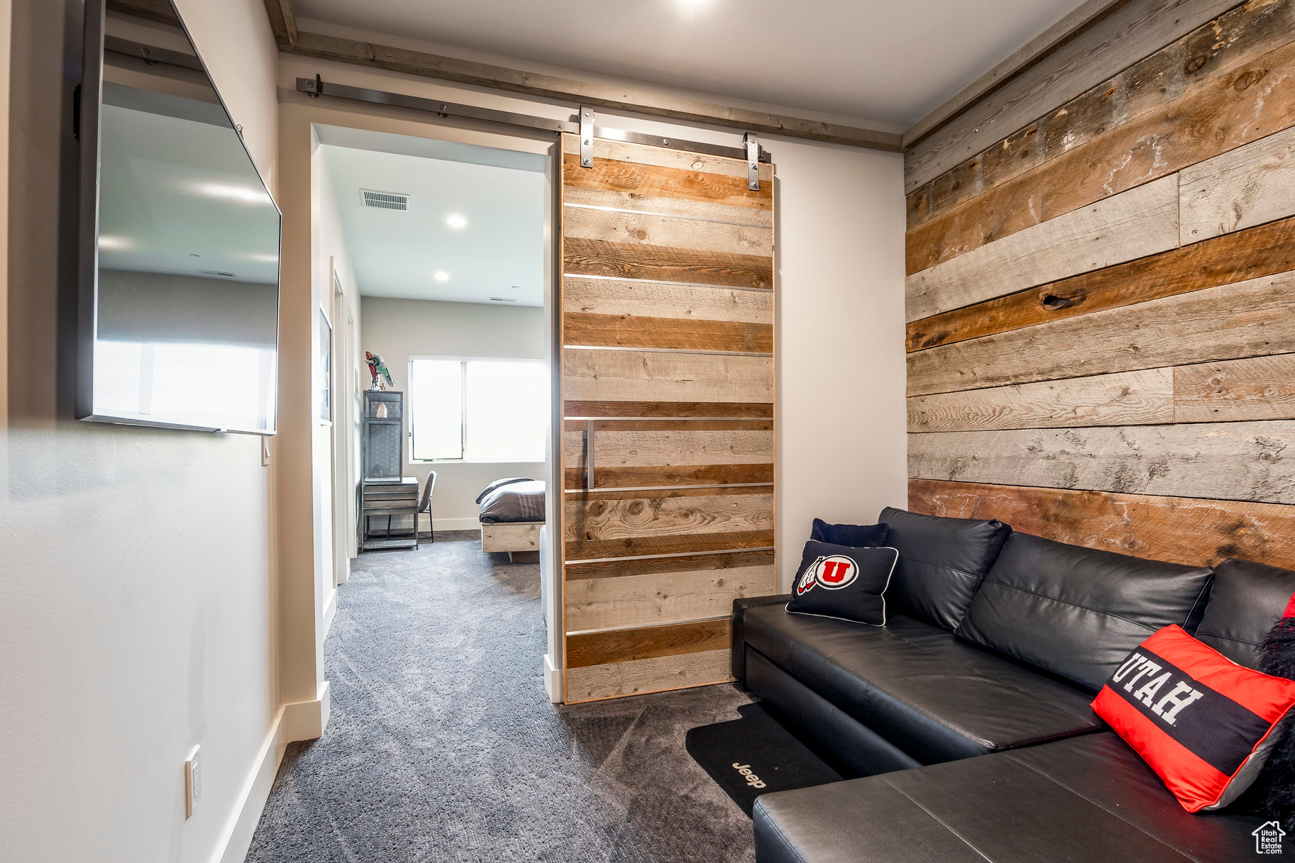 3699 E ASPEN PT
