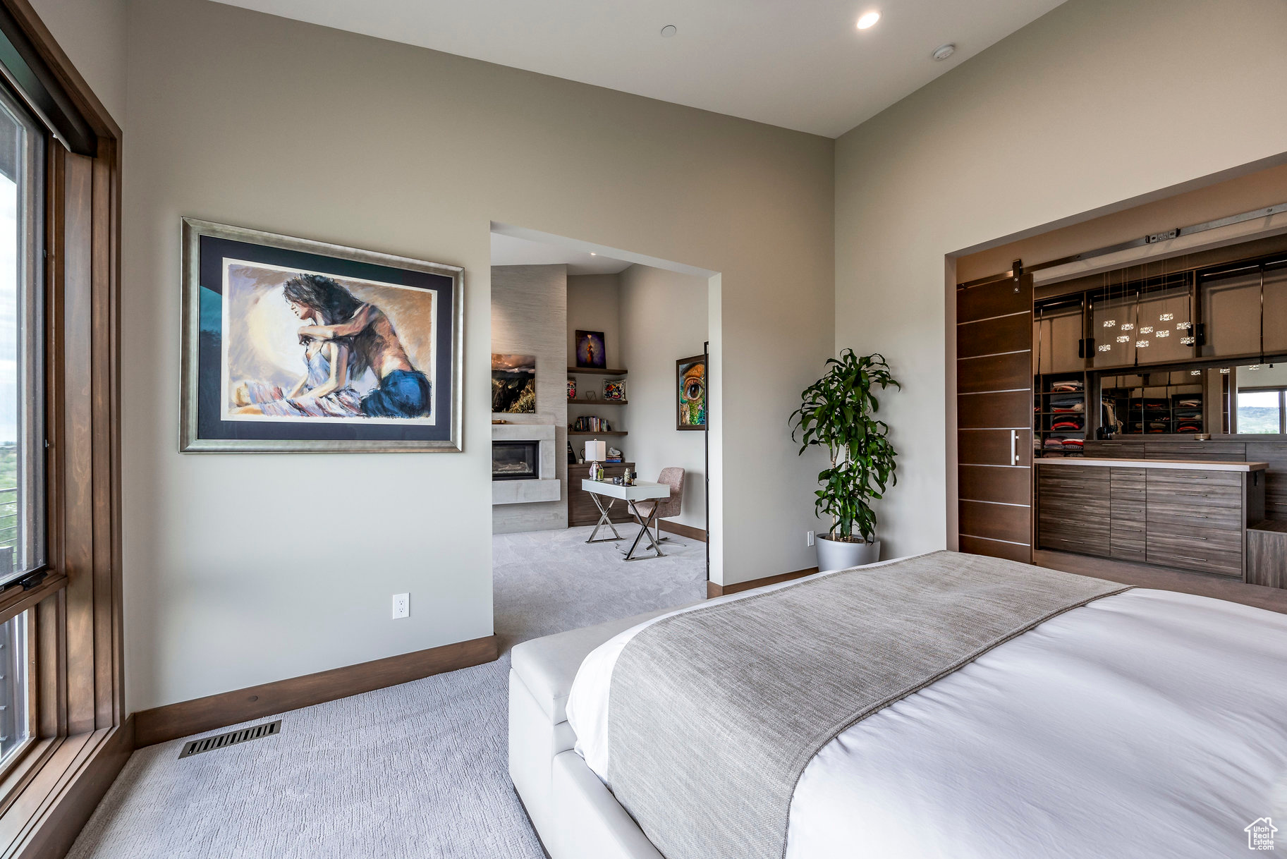 3699 E ASPEN PT