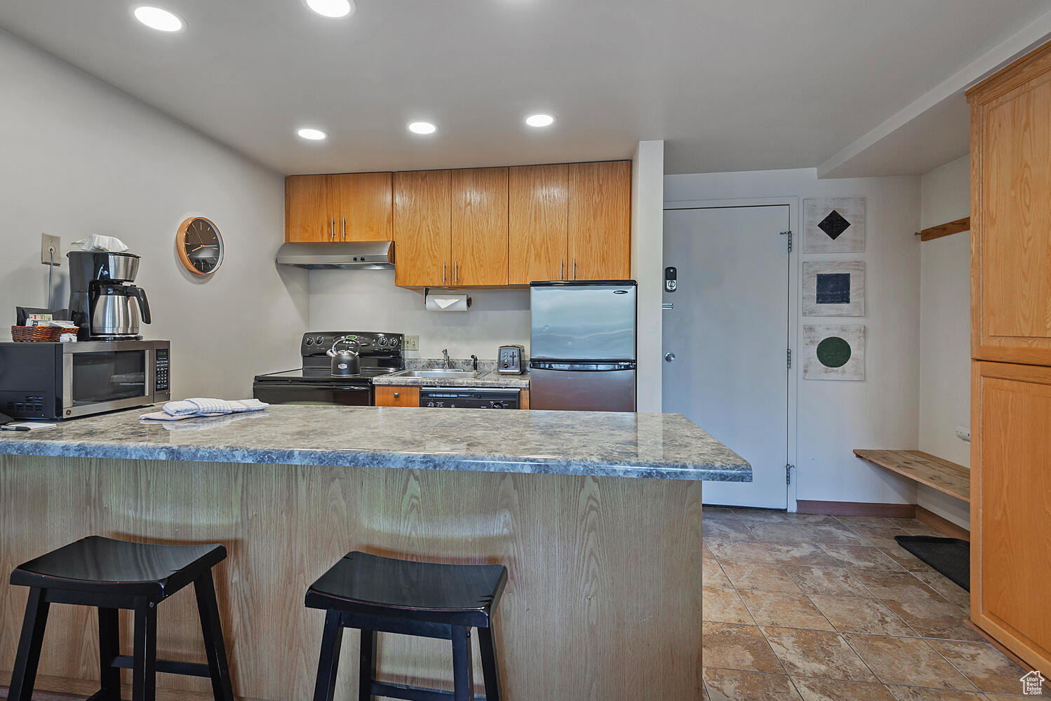 1482 EMPIRE AVE #115