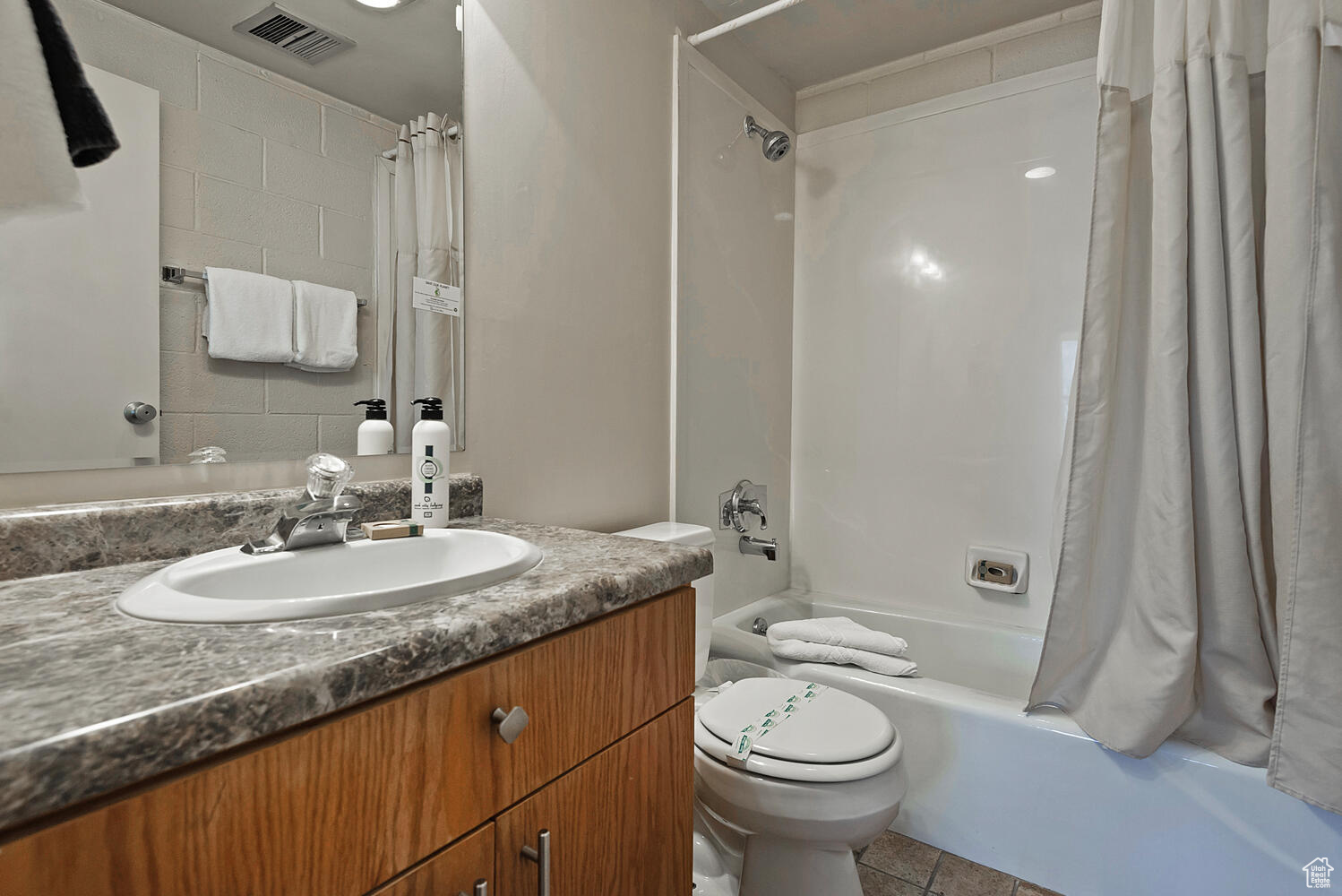 1482 EMPIRE AVE #115