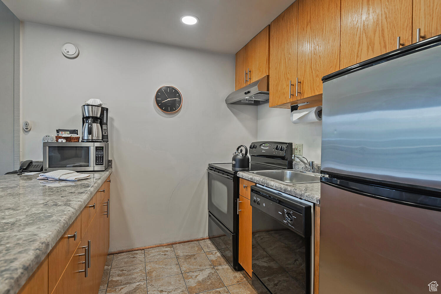 1482 EMPIRE AVE #115