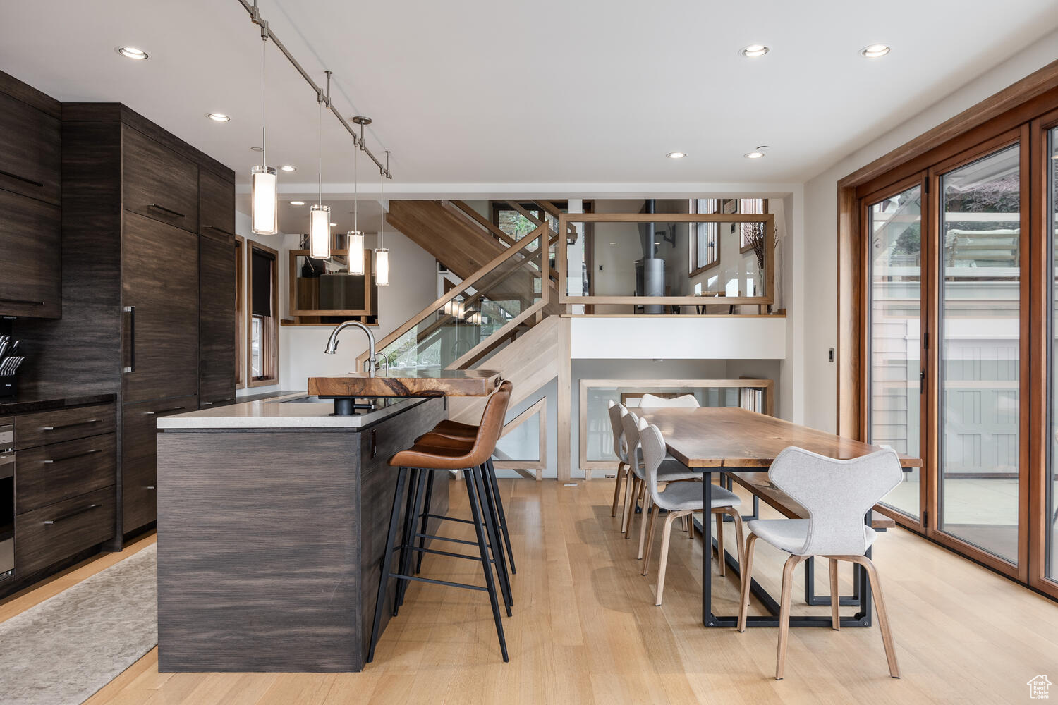 119 WOODSIDE AVE