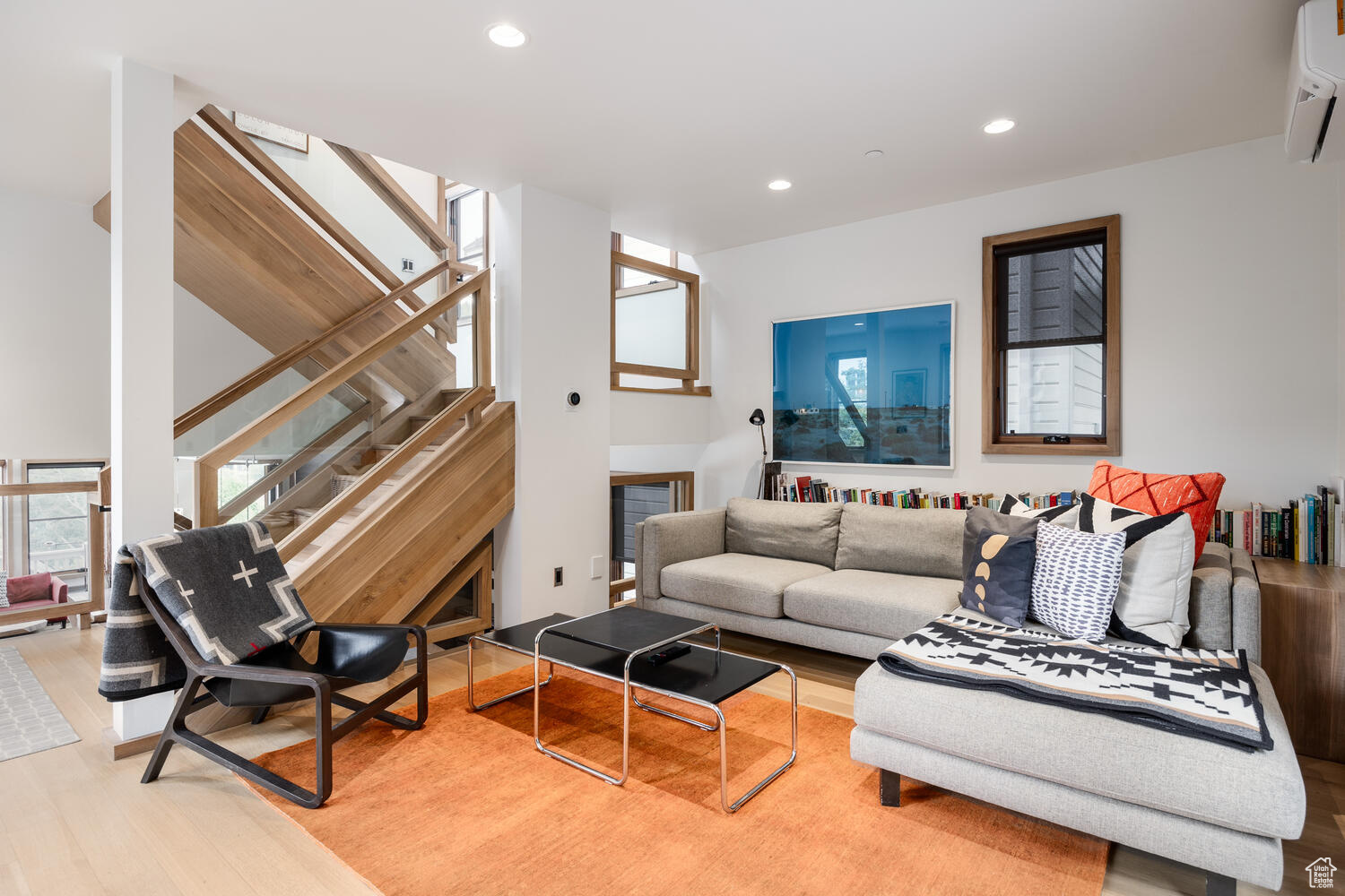 119 WOODSIDE AVE