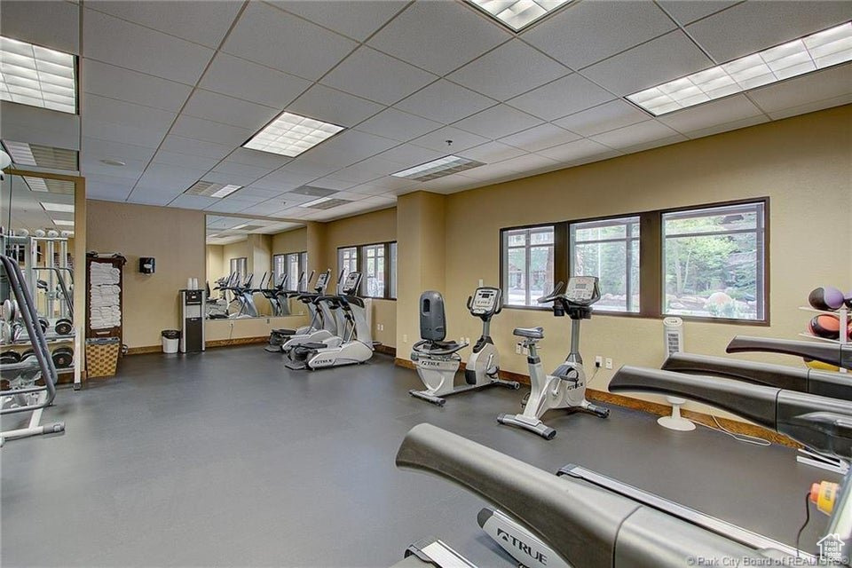 3855 GRAND SUMMIT DR #253 Q2