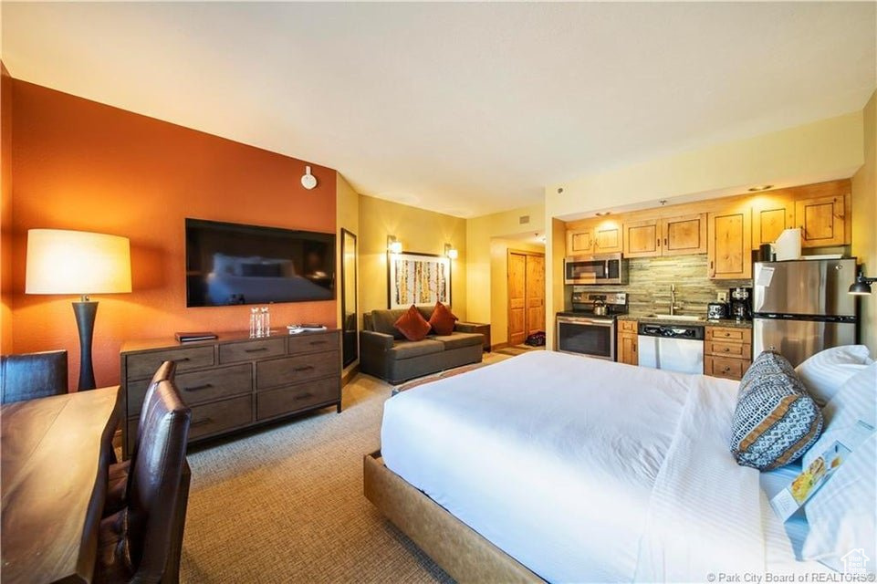3855 GRAND SUMMIT DR #253 Q2