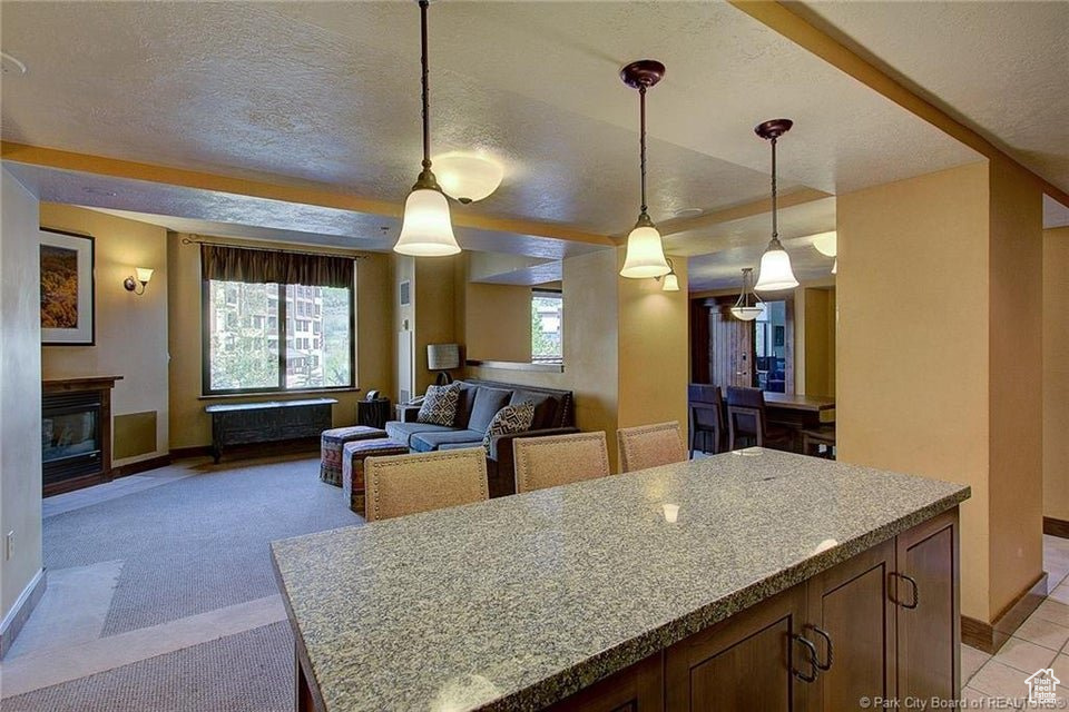 3855 GRAND SUMMIT DR #253 Q2