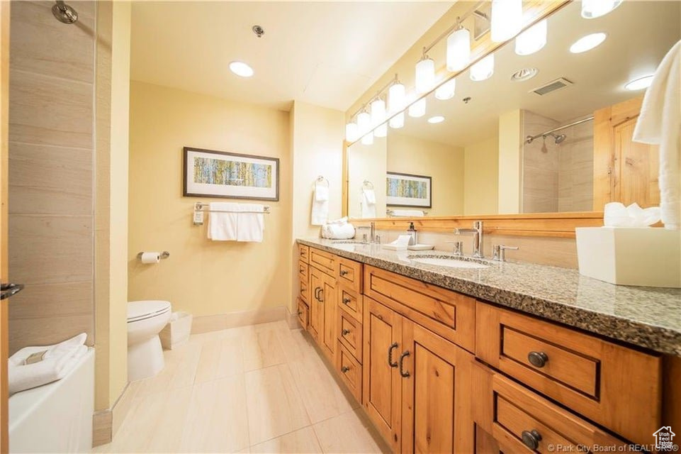 3855 GRAND SUMMIT DR #253 Q2