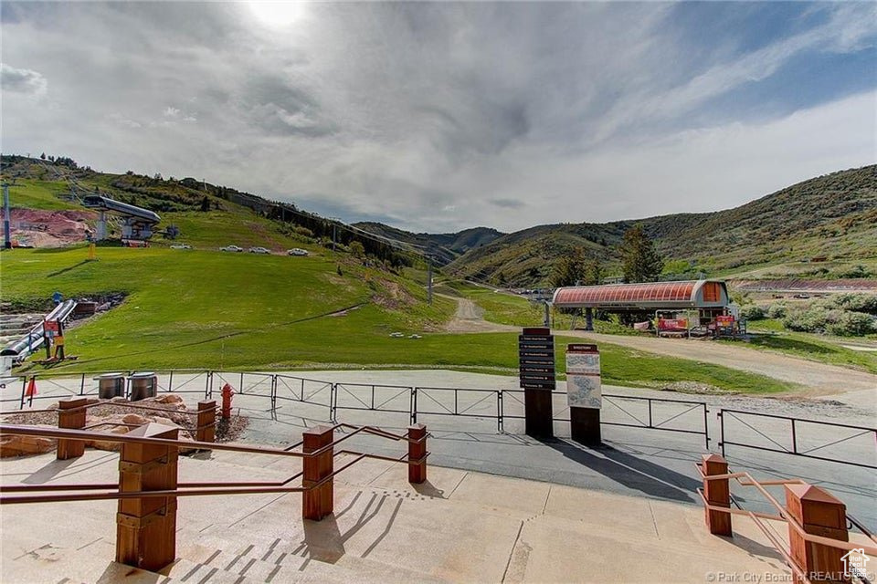 3855 GRAND SUMMIT DR #253 Q2