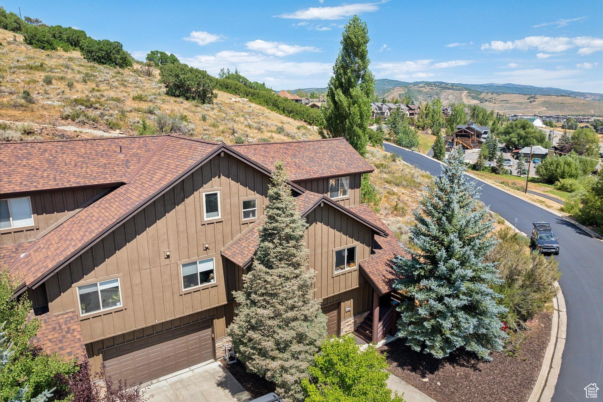 5256 COVE CANYON DR #B