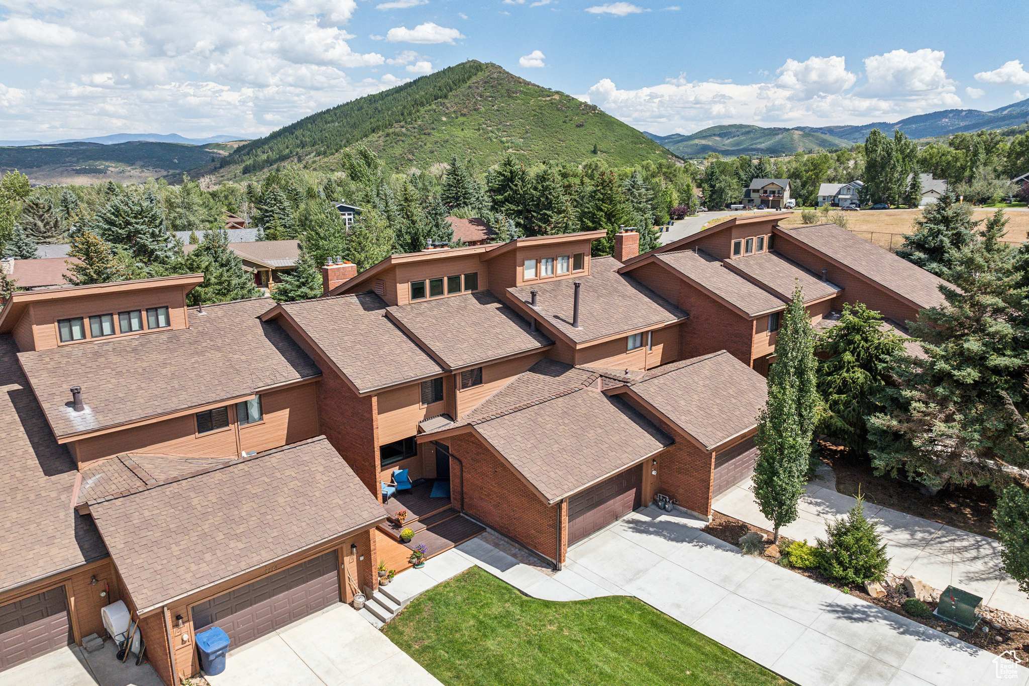 3928 VILLAGE ROUND DR