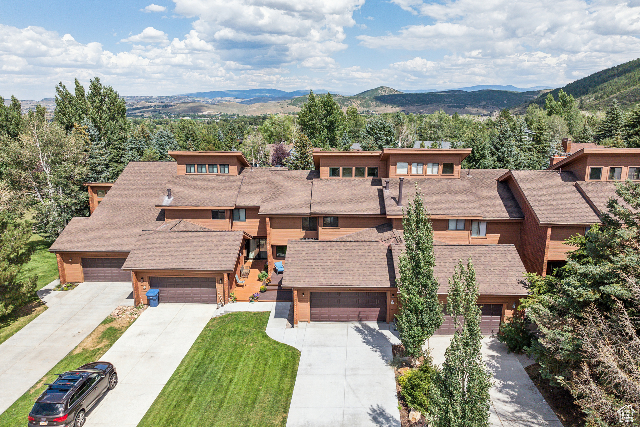 3928 VILLAGE ROUND DR