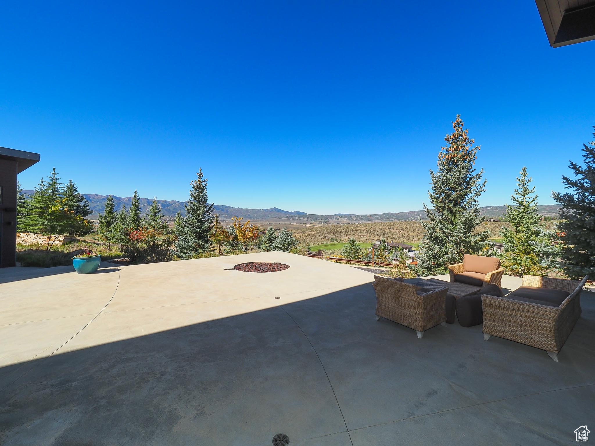 2949 ARROWHEAD TRL
