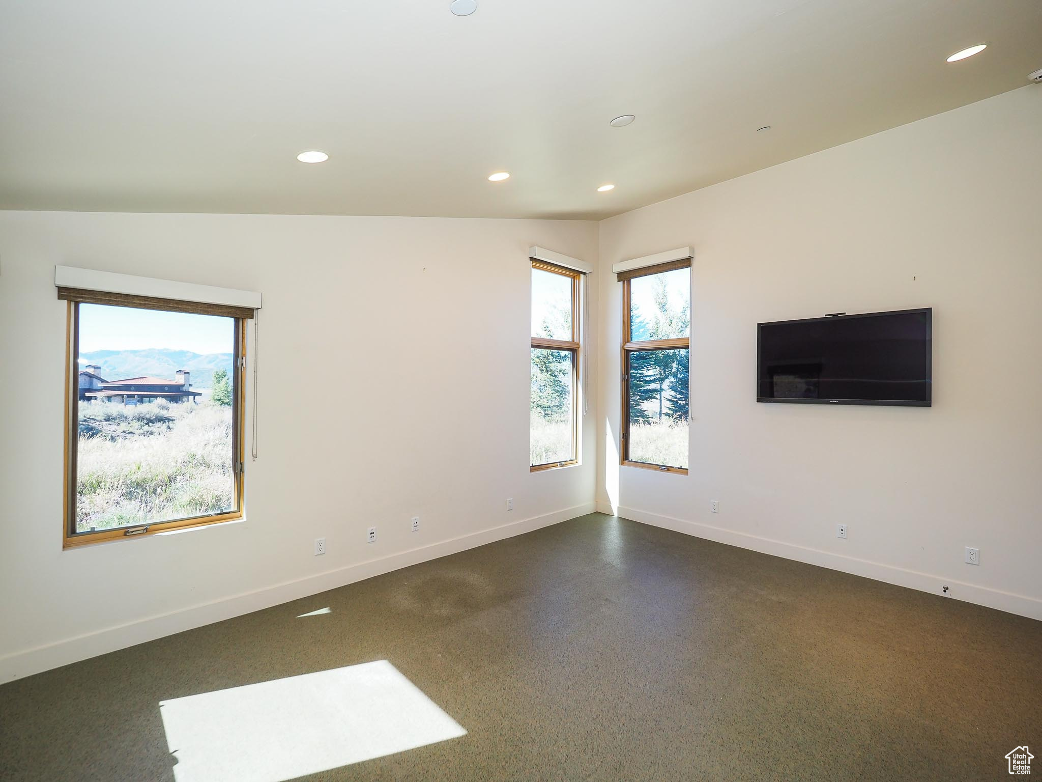 2949 ARROWHEAD TRL