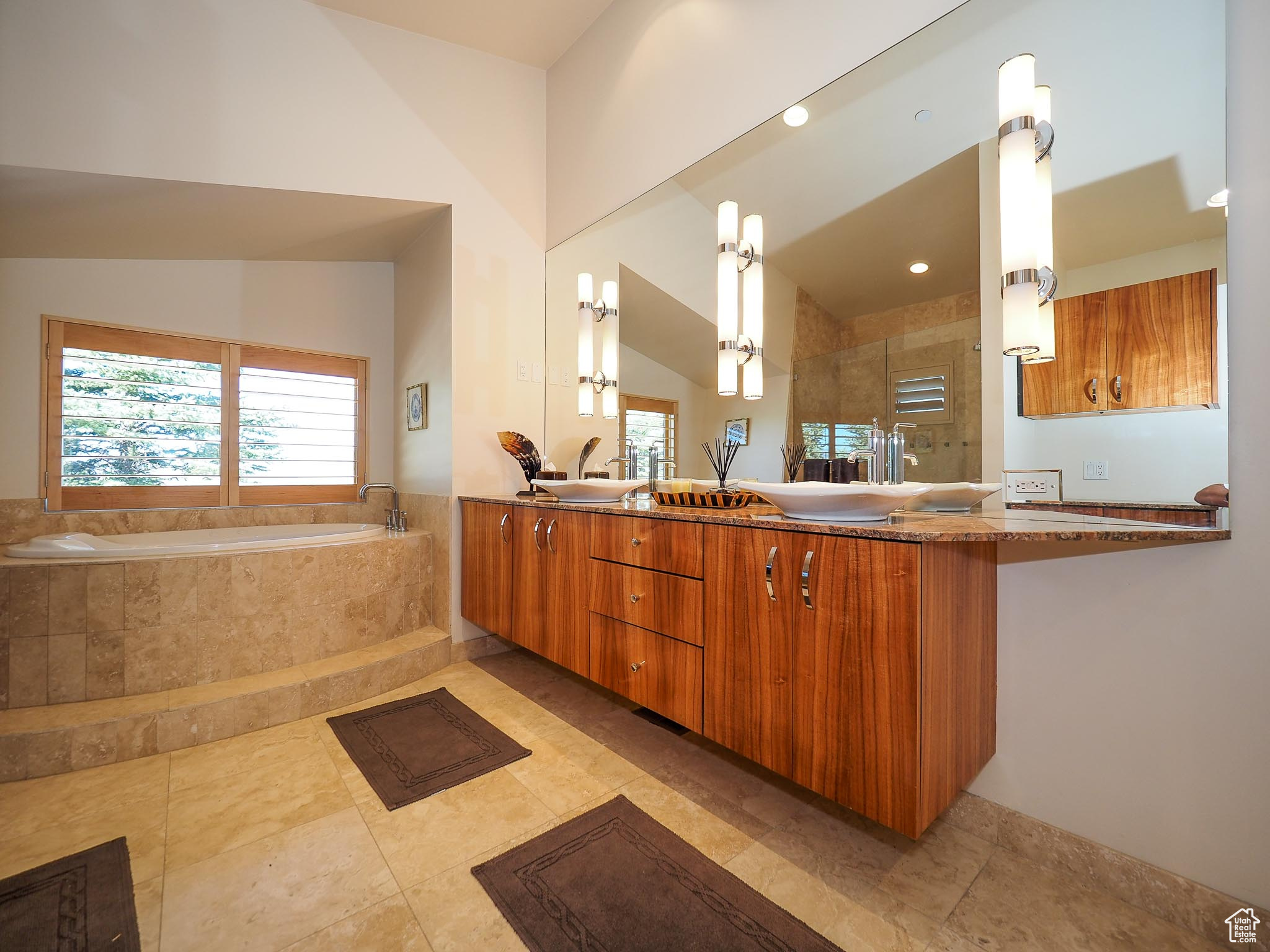 2949 ARROWHEAD TRL