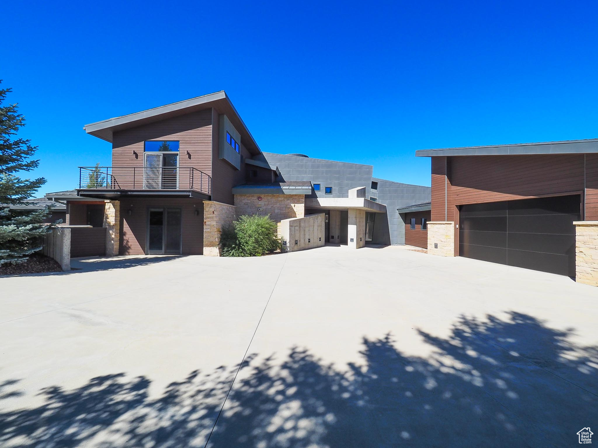 2949 ARROWHEAD TRL