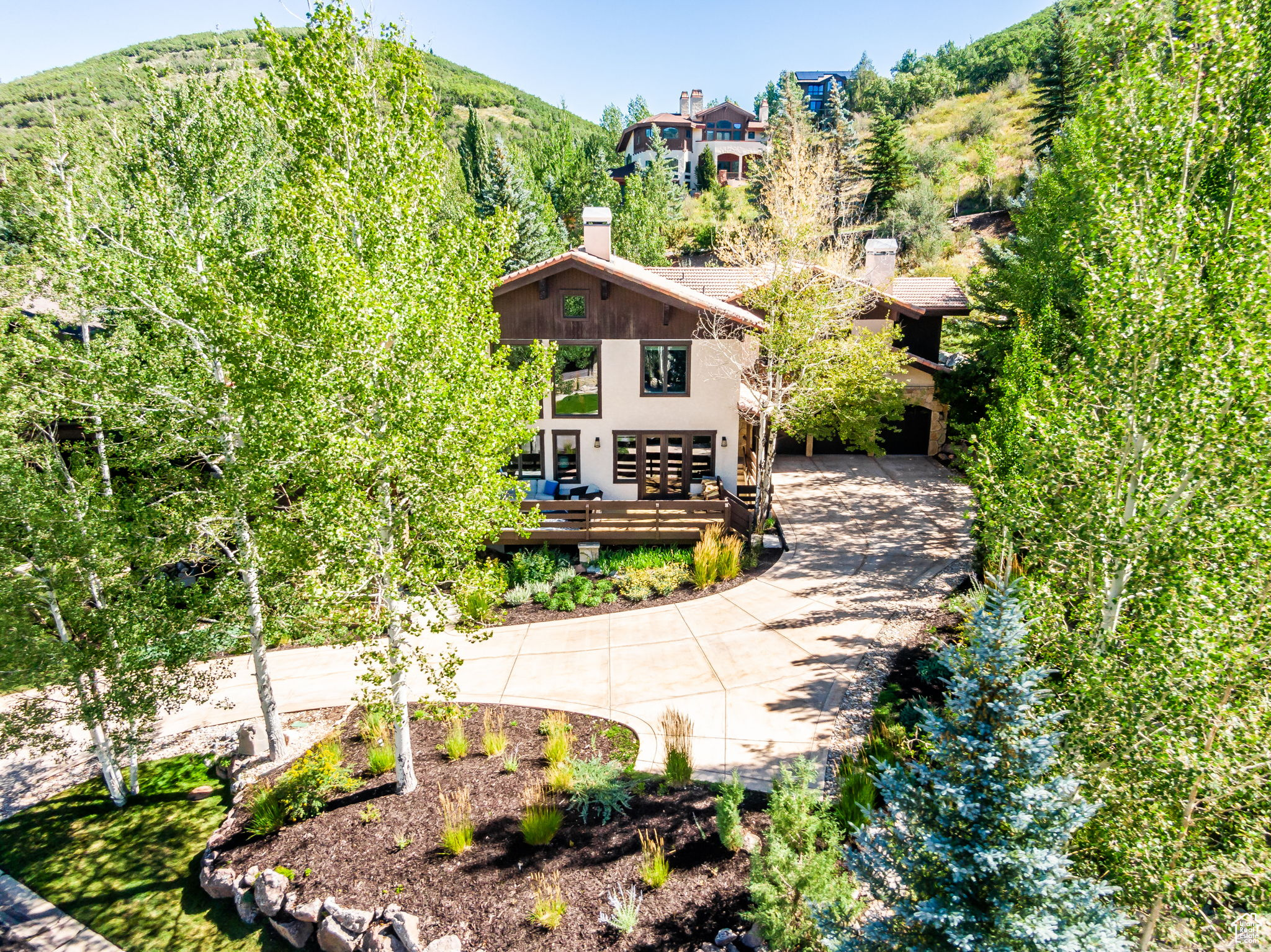 2540 QUEEN ESTHER DR