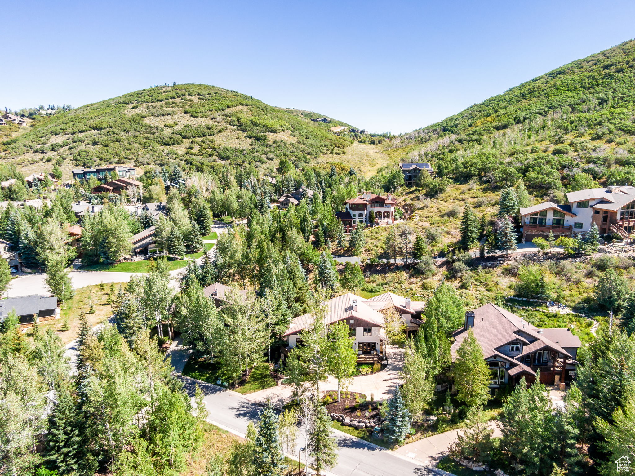 2540 QUEEN ESTHER DR