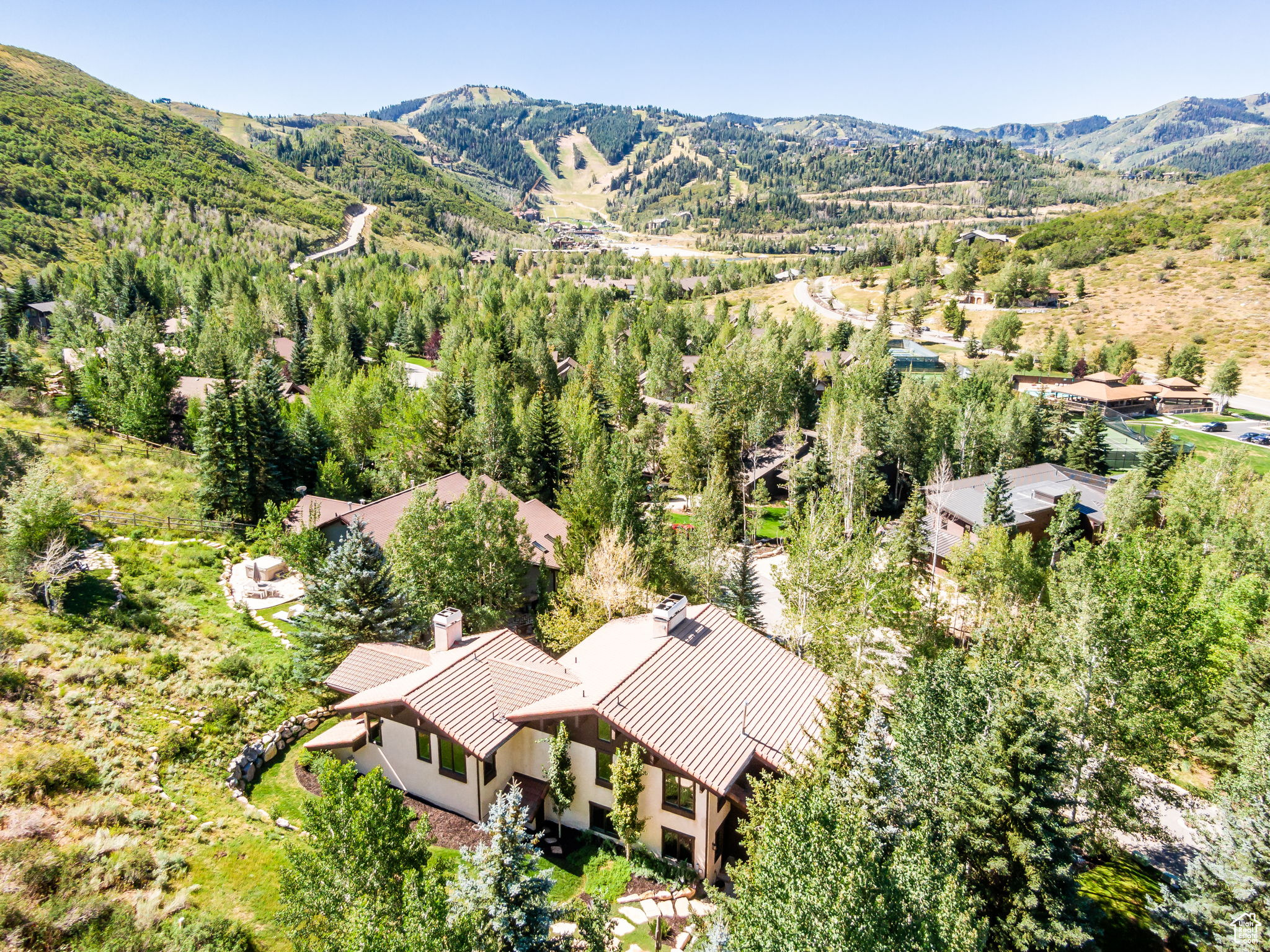 2540 QUEEN ESTHER DR