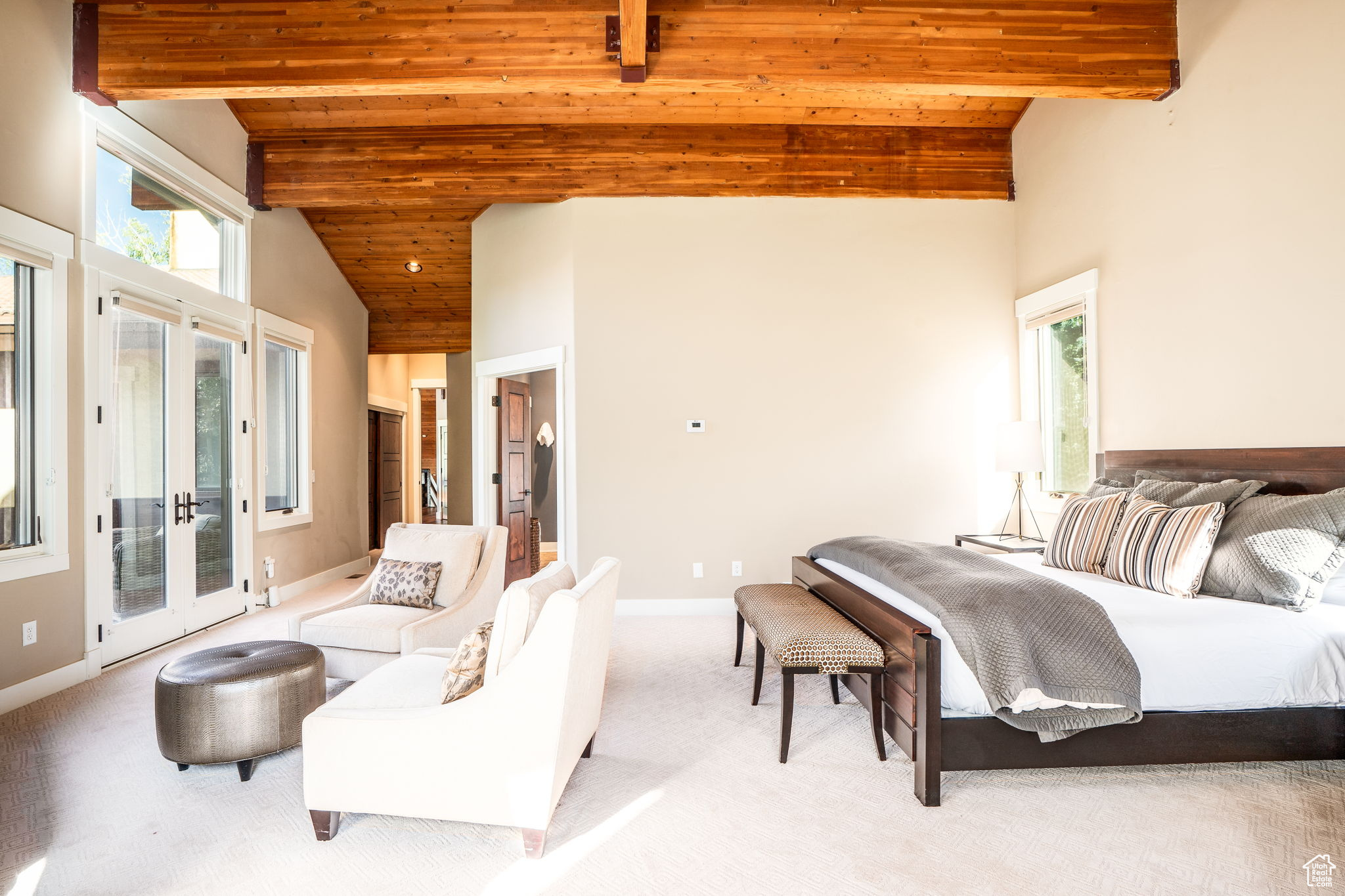 2540 QUEEN ESTHER DR
