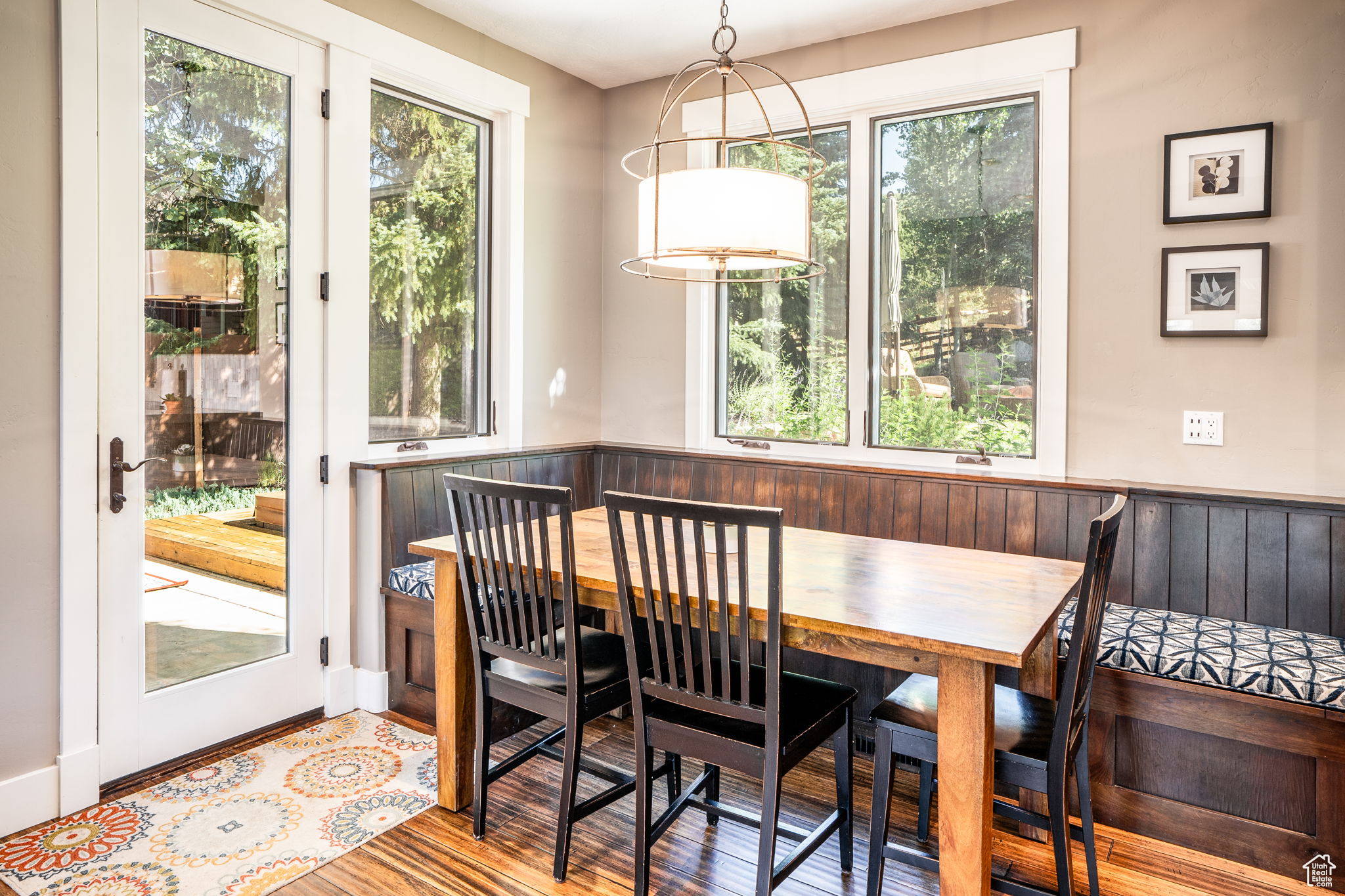 2540 QUEEN ESTHER DR