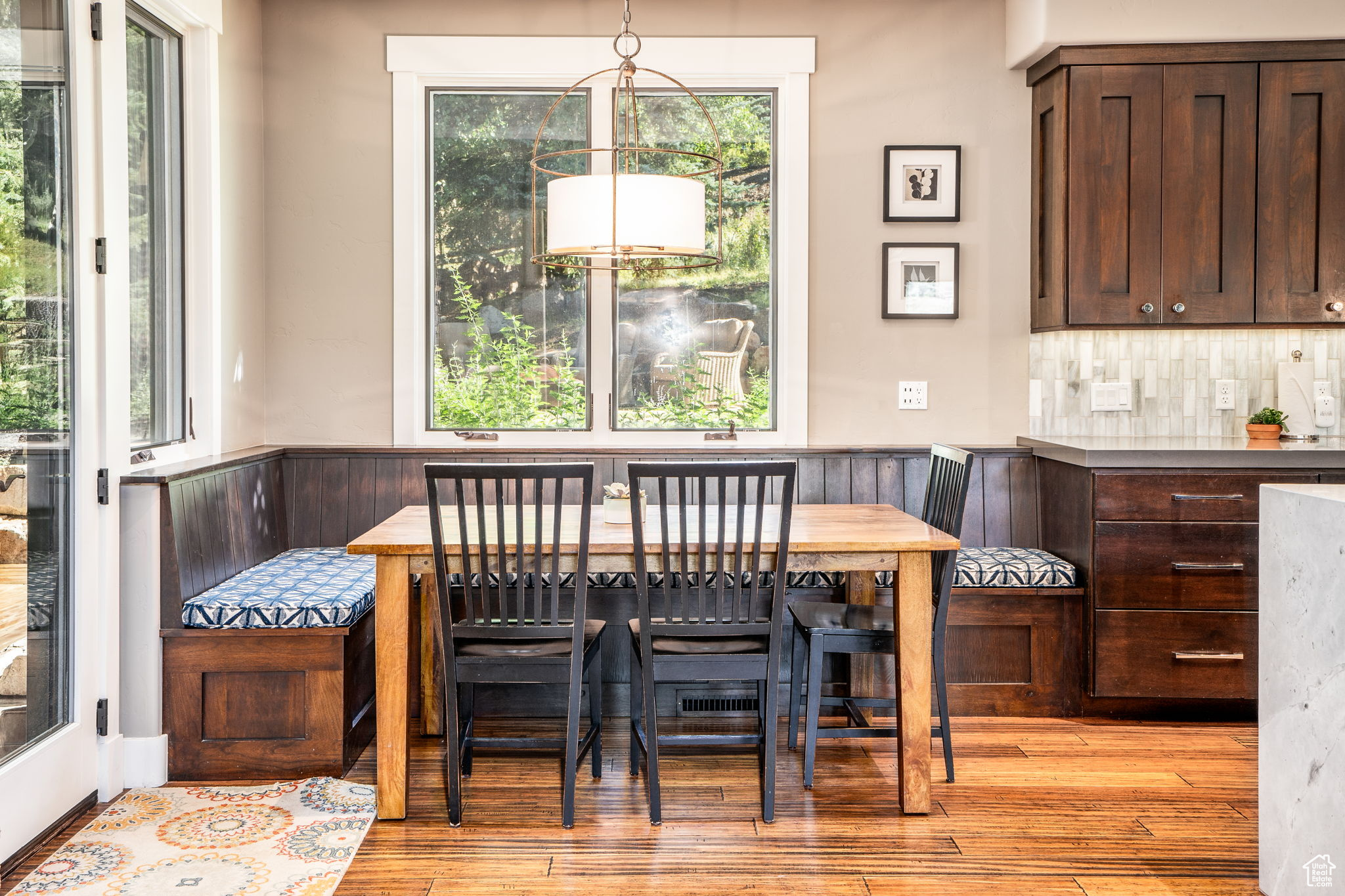 2540 QUEEN ESTHER DR