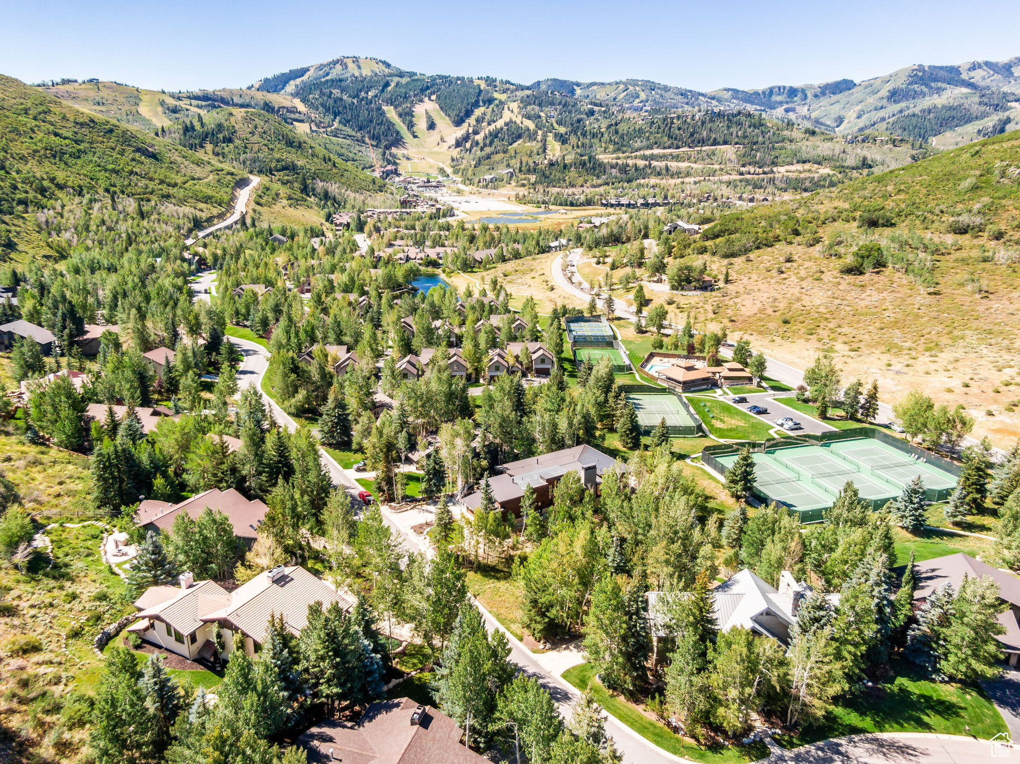 2540 QUEEN ESTHER DR