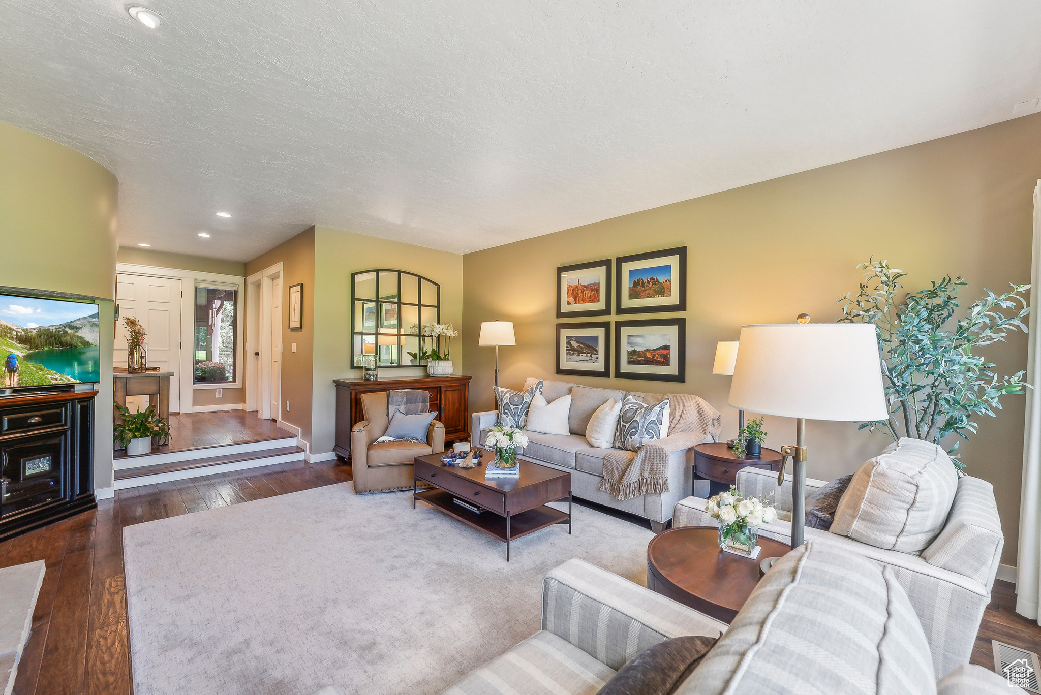 1501 W MEADOW LOOP RD #8