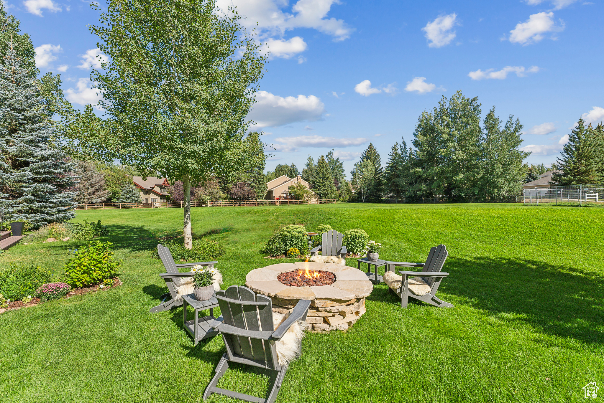 1501 W MEADOW LOOP RD #8