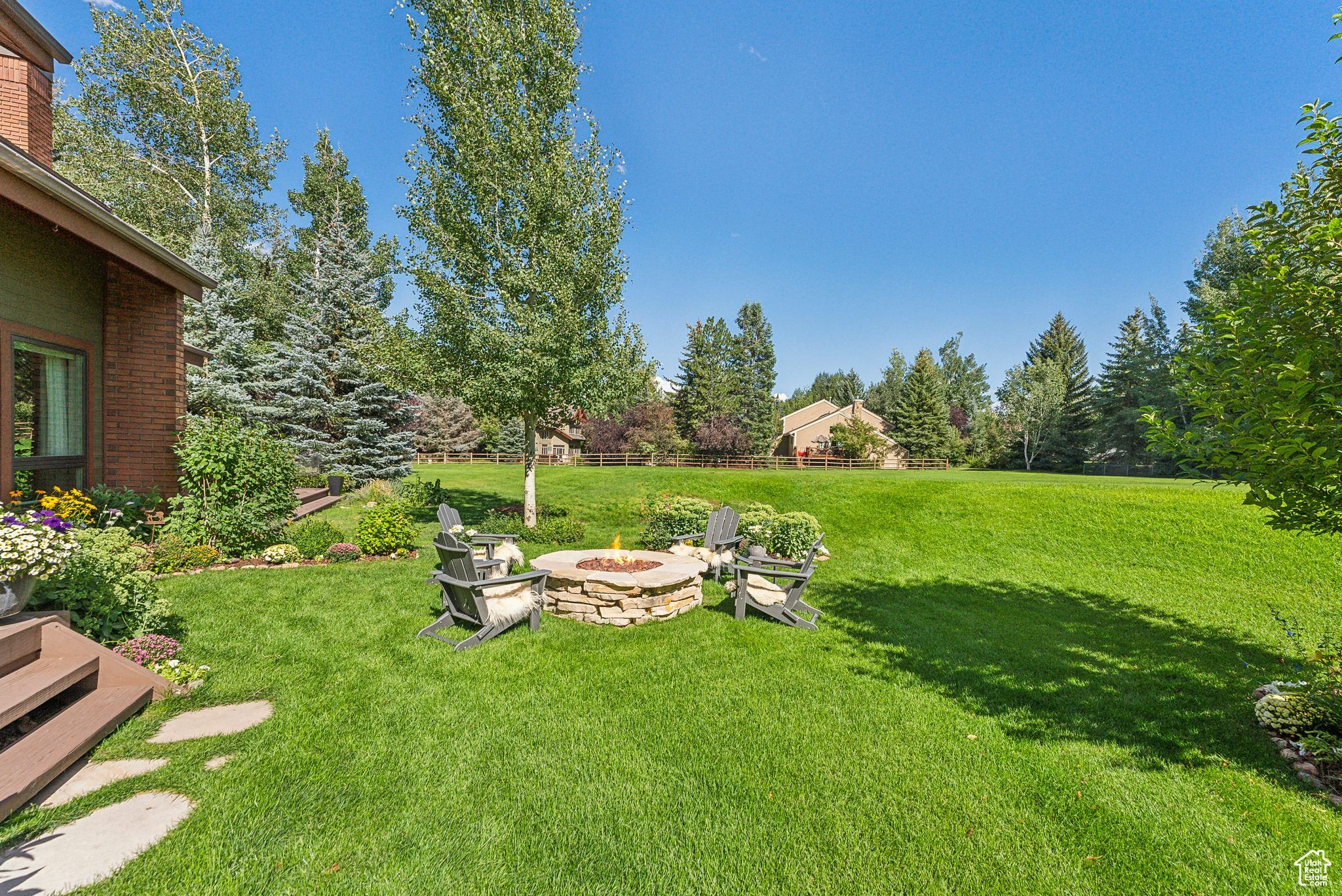1501 W MEADOW LOOP RD #8