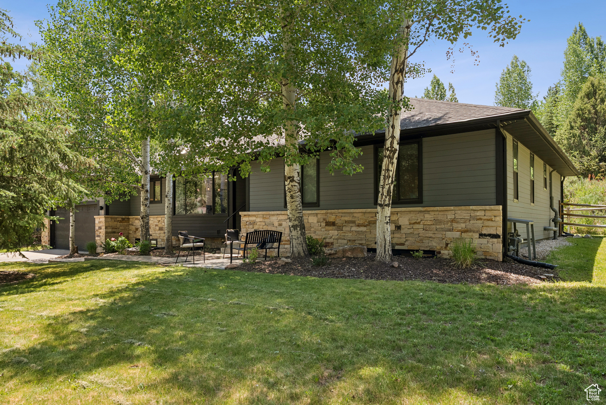 3041 HOMESTEAD RD