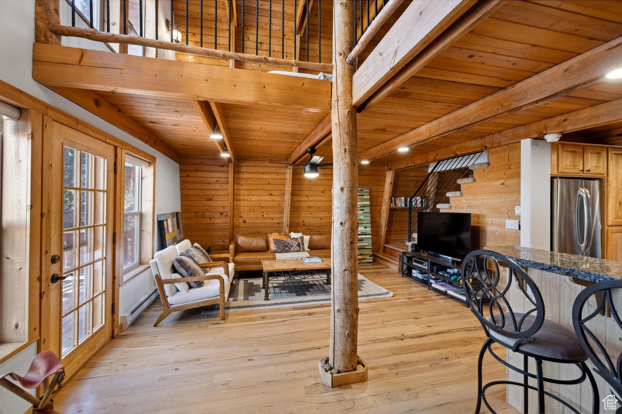 2112 PINE MEADOW DR
