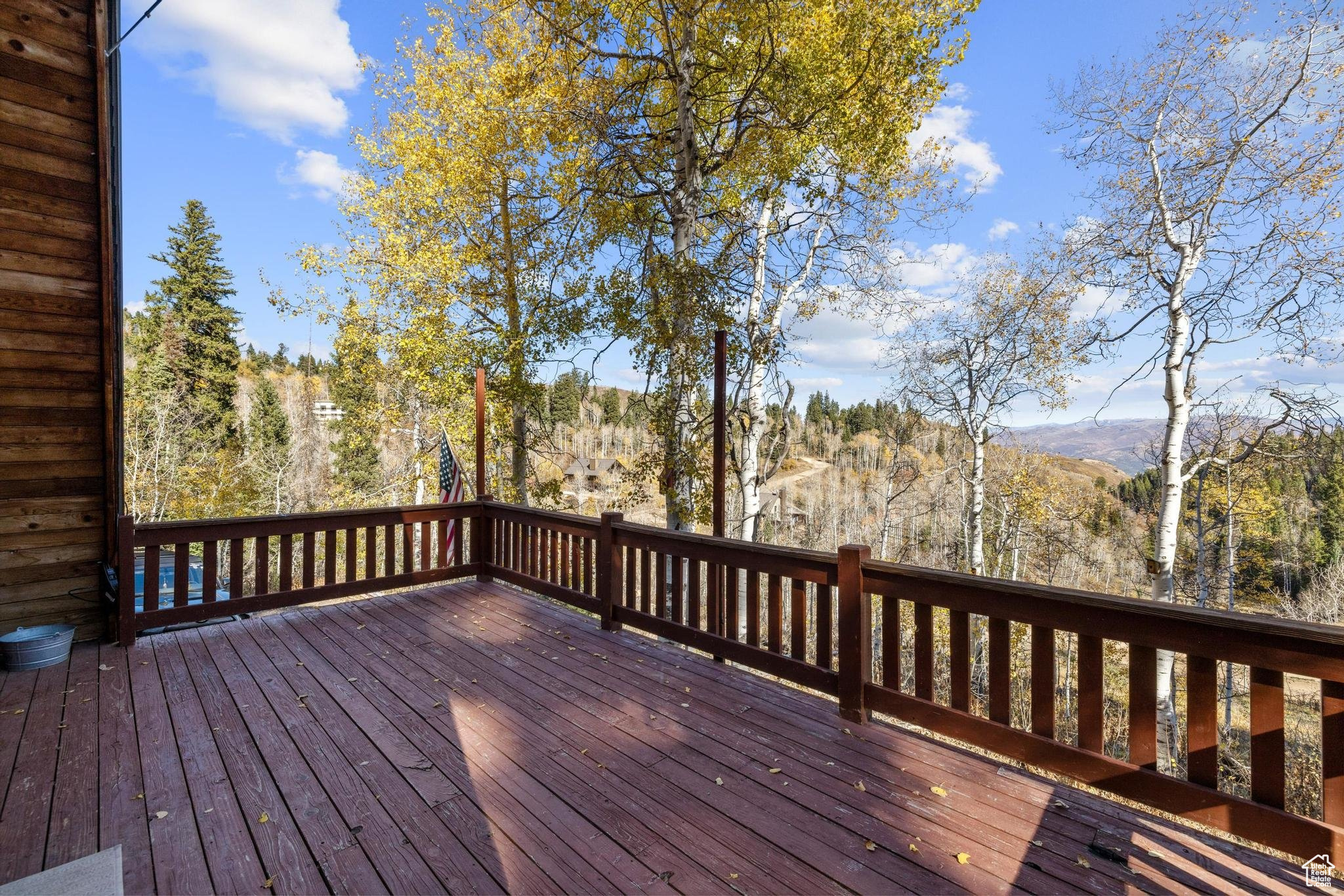 2112 PINE MEADOW DR