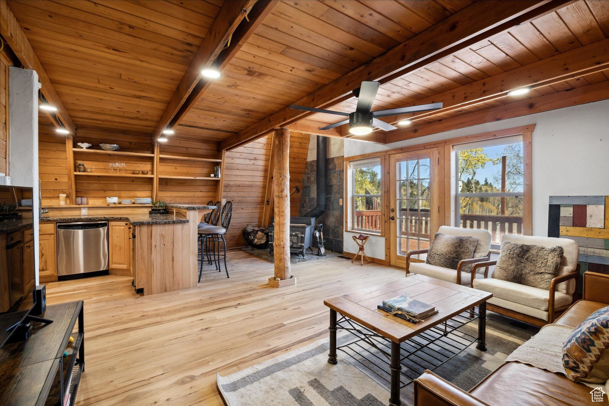 2112 PINE MEADOW DR