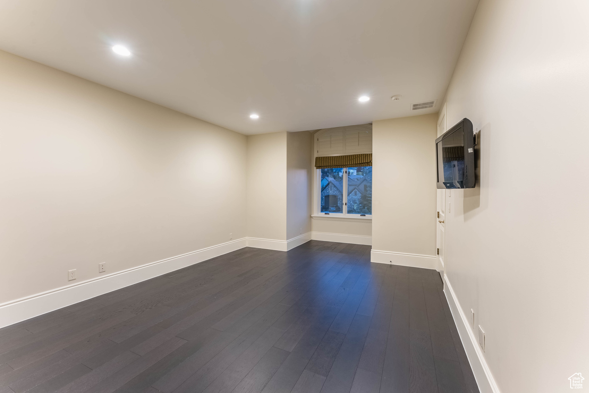 11 BENTBROOK LN